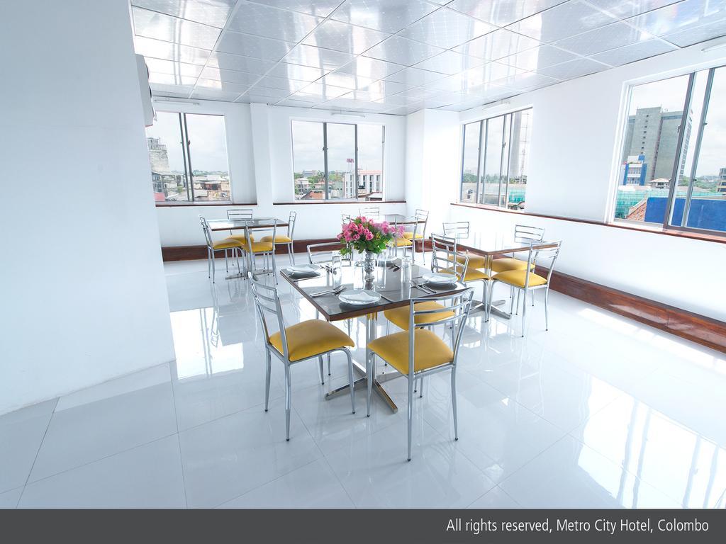 Metro City Hotel Colombo Buitenkant foto